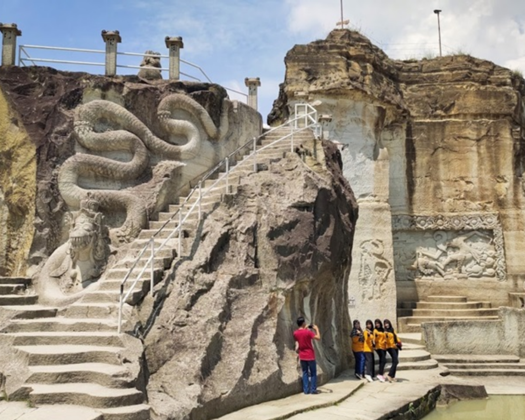 Plat AB Tour & Travel